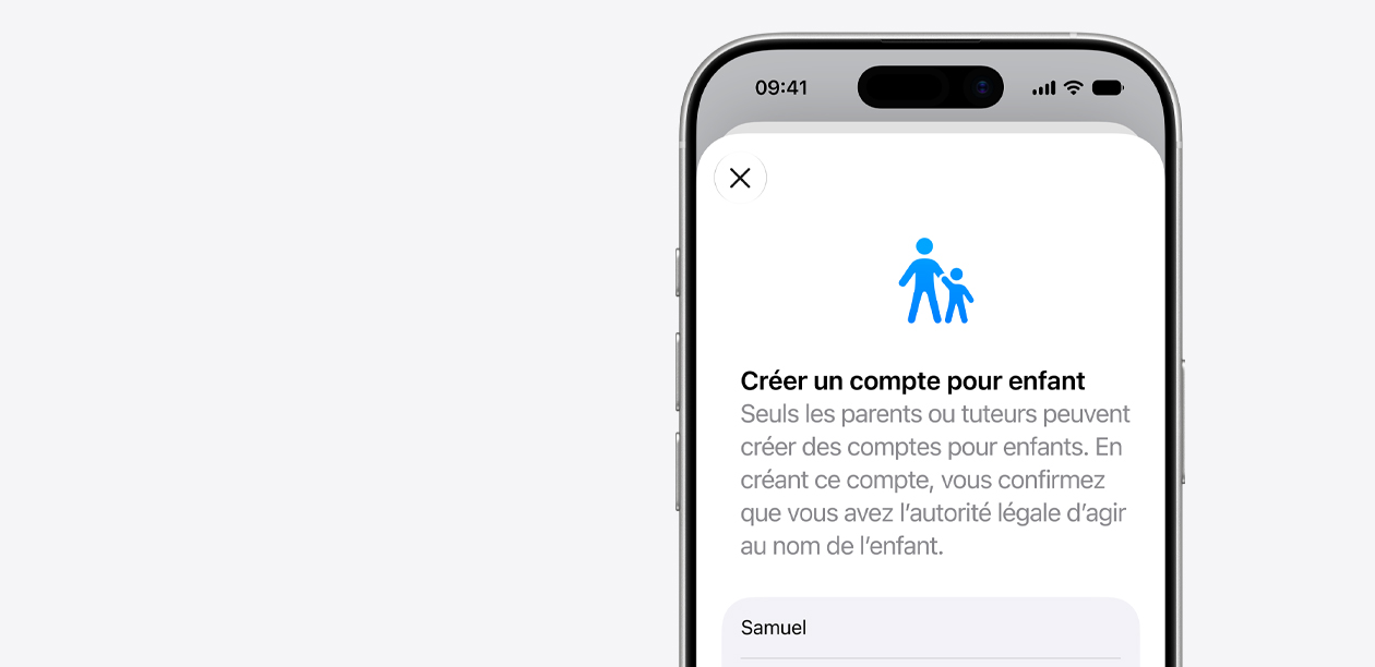 Un iPhone affichant l’interface de configuration d’un compte pour enfant, avec l’icône d’une personne adulte et d’un ou d’une enfant au-dessus des champs de nom de l’enfant.