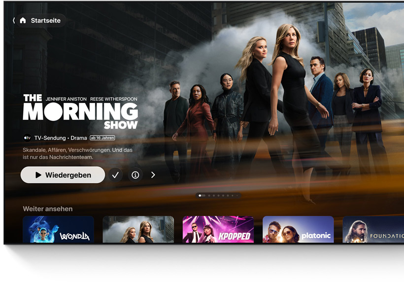 Ein Flachbildfernseher mit dem Homescreen der Apple TV App