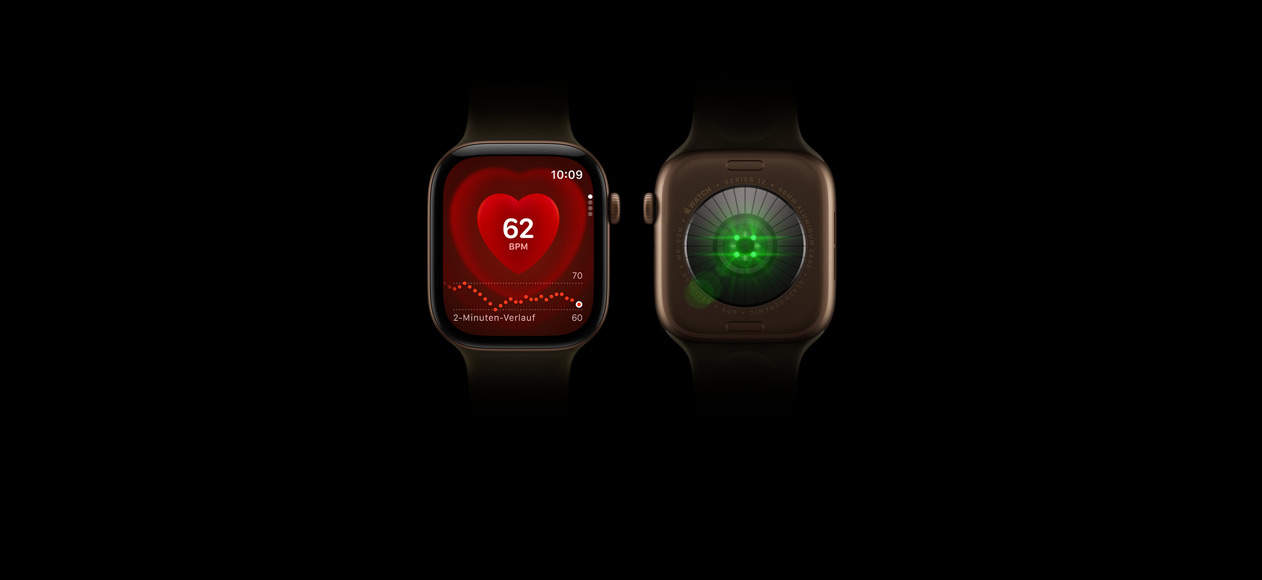Zwei Apple Watch Series 12 Modelle, Aluminiumgehäuse, Farbe Dunkelbronze, Sportarmband in Olive, eine zeigt die Vorderseite mit der Herzfrequenz App, die andere zeigt die Rückseite mit dem System zur Gesundheitserkennung und leuchtenden grünen LEDs.