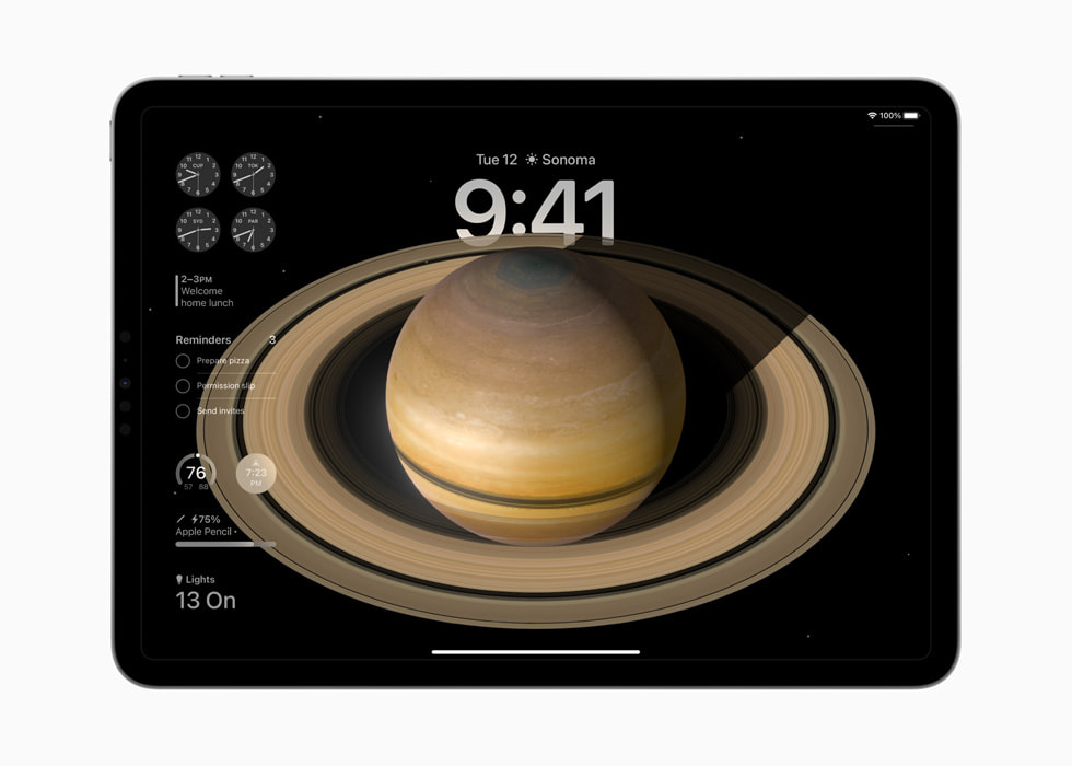 En låseskærm med baggrunden Astronomi er vist på en 11" iPad Pro.