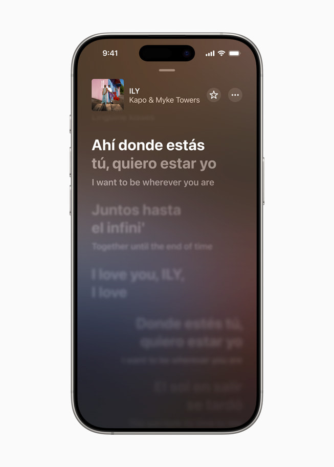 Ukázka funkce Překlad textů v aplikaci Hudba na iPhonu 16 Pro
