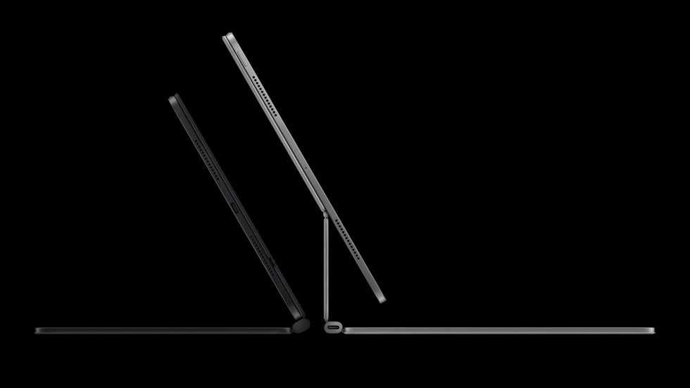 لوحة مفاتيح ماجيك معروضة من الجانب مع جهاز iPad Pro الجديد.
