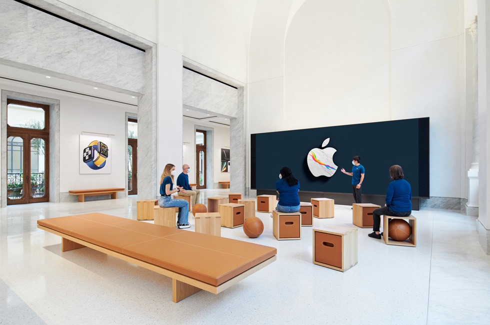 The Forum at Apple Via del Corso.