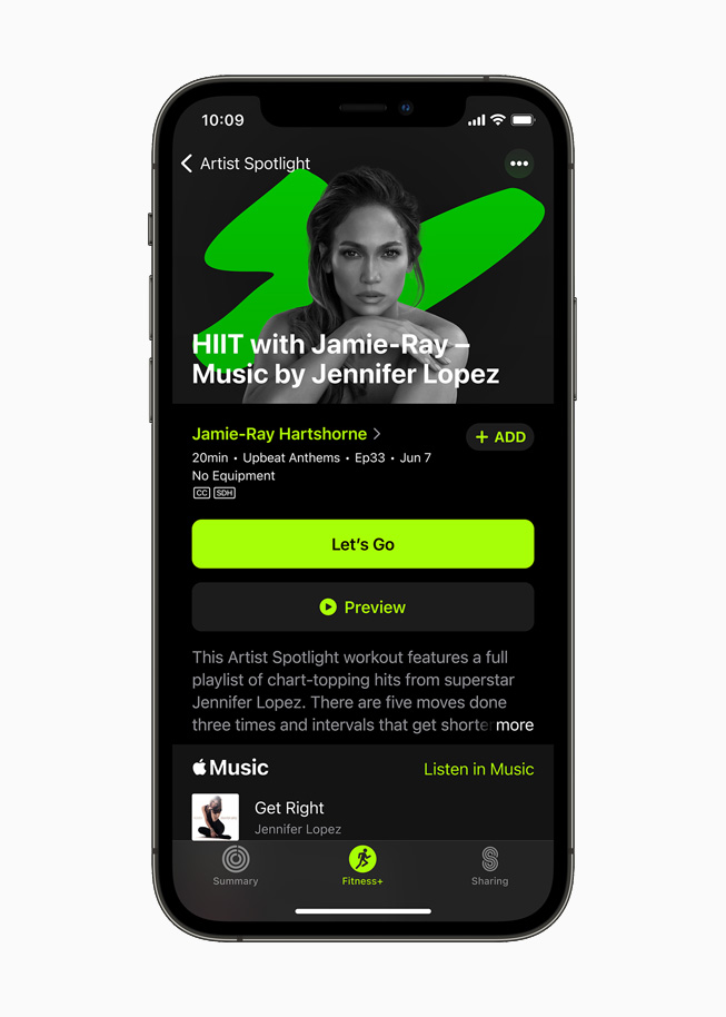 Jennifer Lopez à l’honneur dans la nouvelle série Artiste en vedette pour Fitness+, sur iPhone 12 Pro.