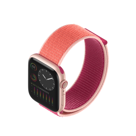 A gif demonstrating the dimming feature on Apple Watch Series 5.