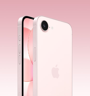嫩粉色 iPhone 17e 的正面與背面，展示正面部分螢幕，完整的背面展示 Apple 標誌與單相機，側面展示動作按鈕、音量按鈕與側邊按鈕。