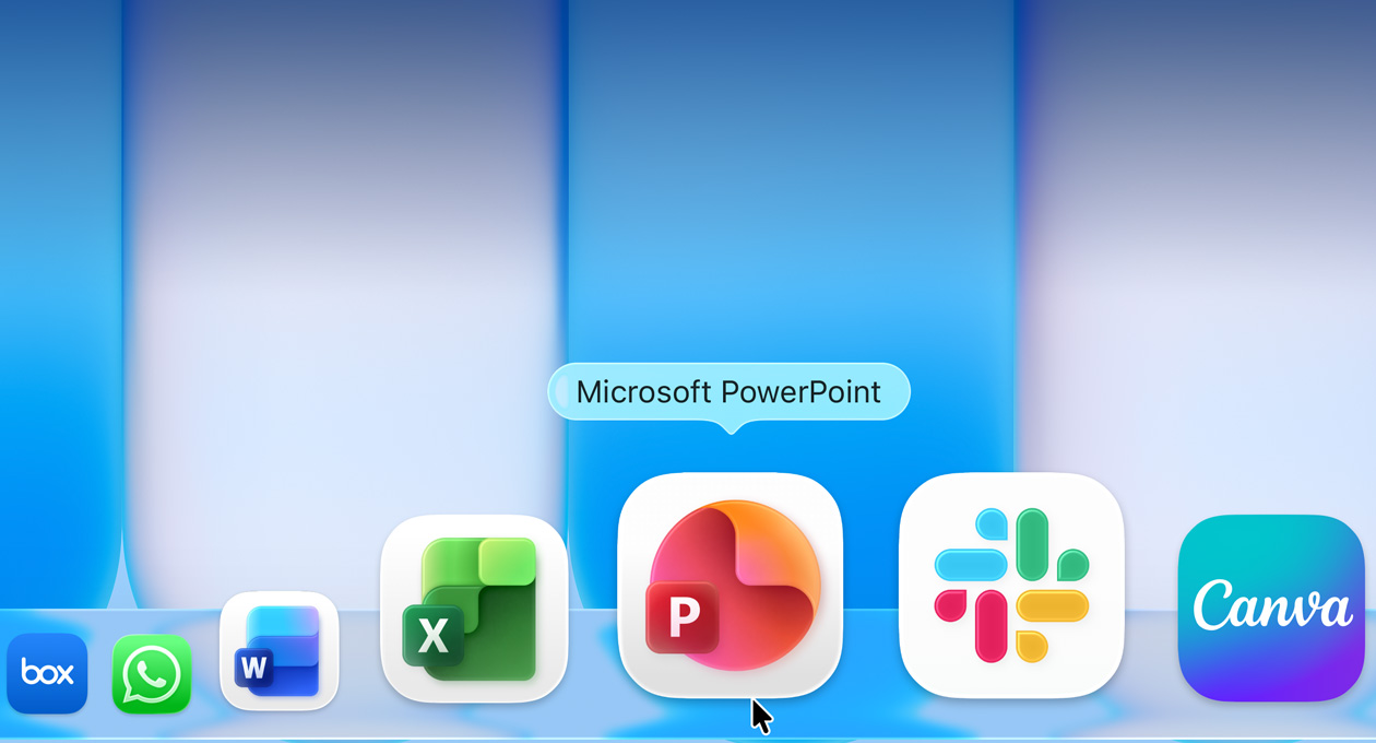 macOS masaüstünde Microsoft Word, Excel, PowerPoint ve Teams gibi uygulamaların yer aldığı Dock gösteriliyor, PowerPoint uygulaması vurgulanıyor